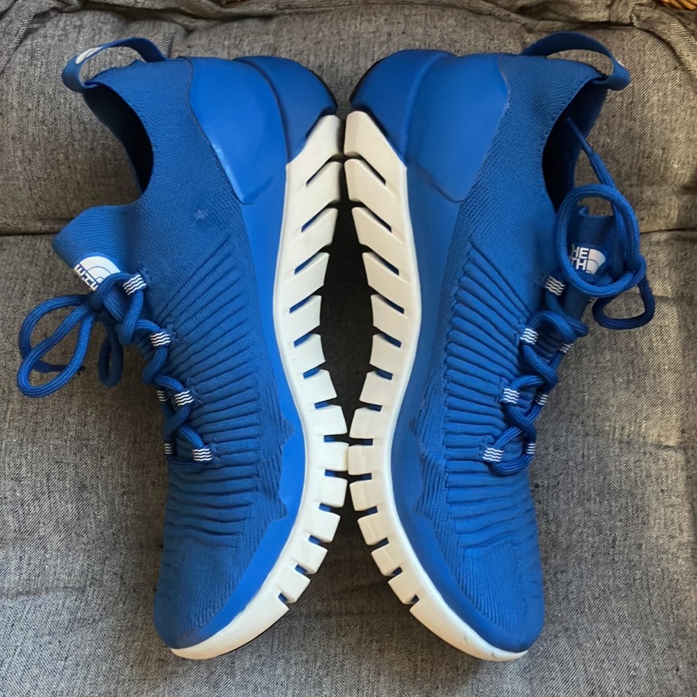 The North Face sneakers 8.5 - Picture 3 of 12